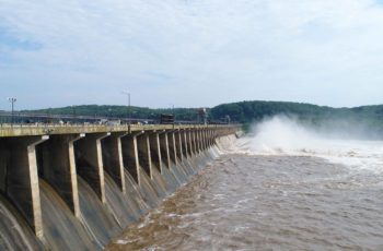 Maryland, power company in $200 million deal to clean up Conowingo Dam The Conowingo hydroelectric dam controls the Susquehanna River discharge into upper Chesapeake Bay. Exelon photo.